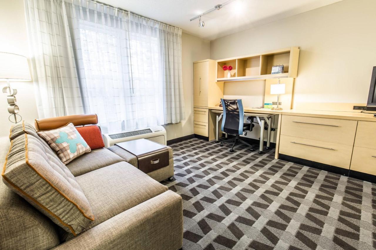 Towneplace Suites By Marriott Gilford Esterno foto