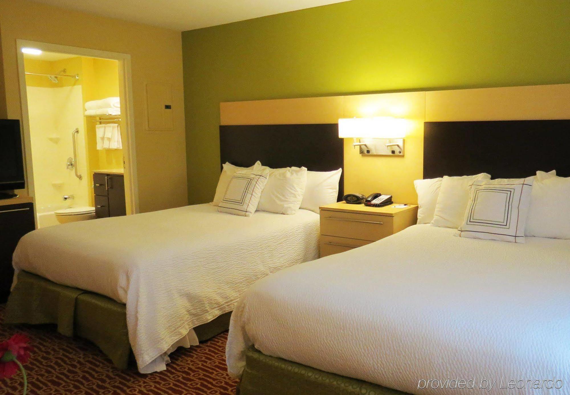 Towneplace Suites By Marriott Gilford Esterno foto