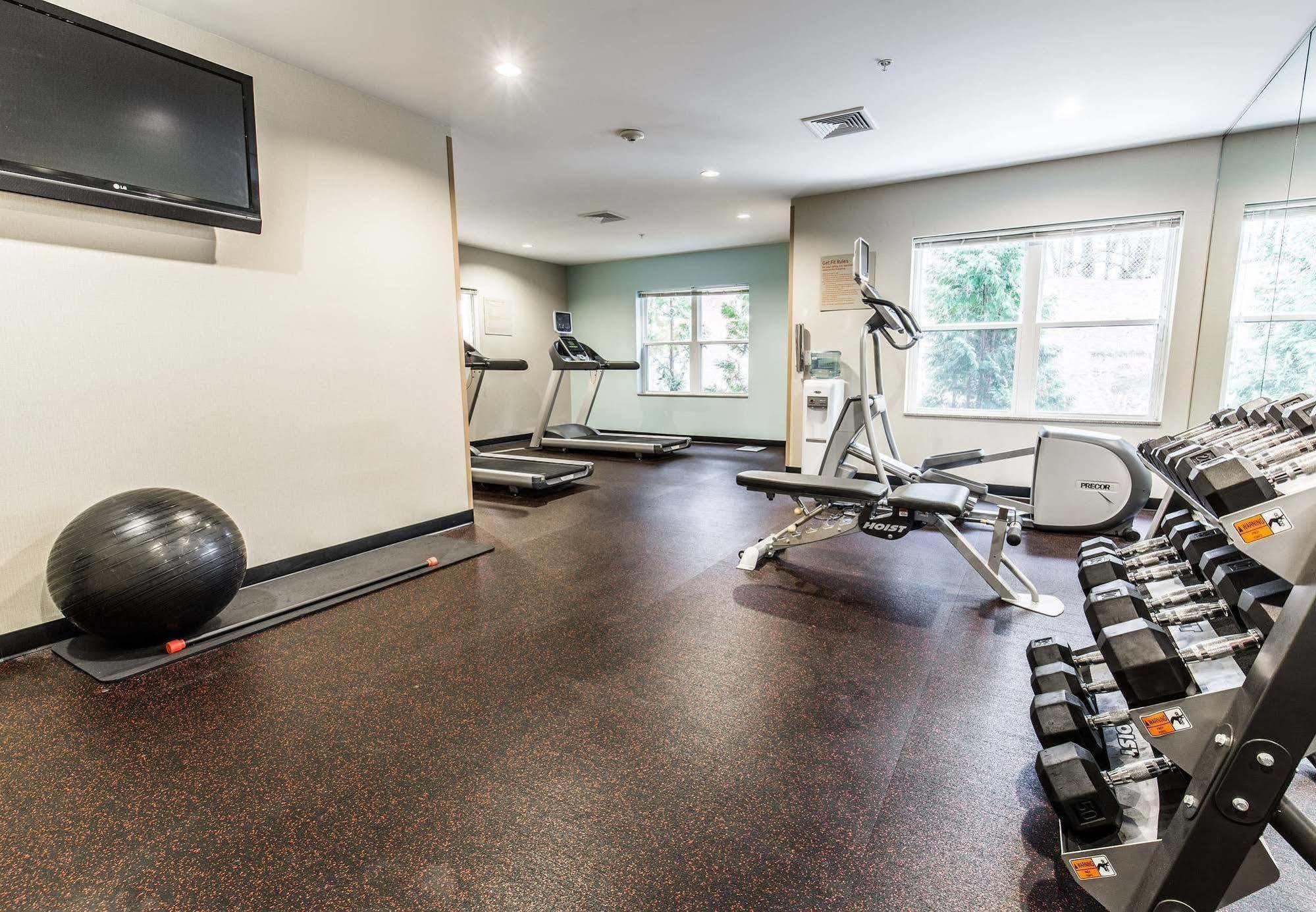 Towneplace Suites By Marriott Gilford Esterno foto